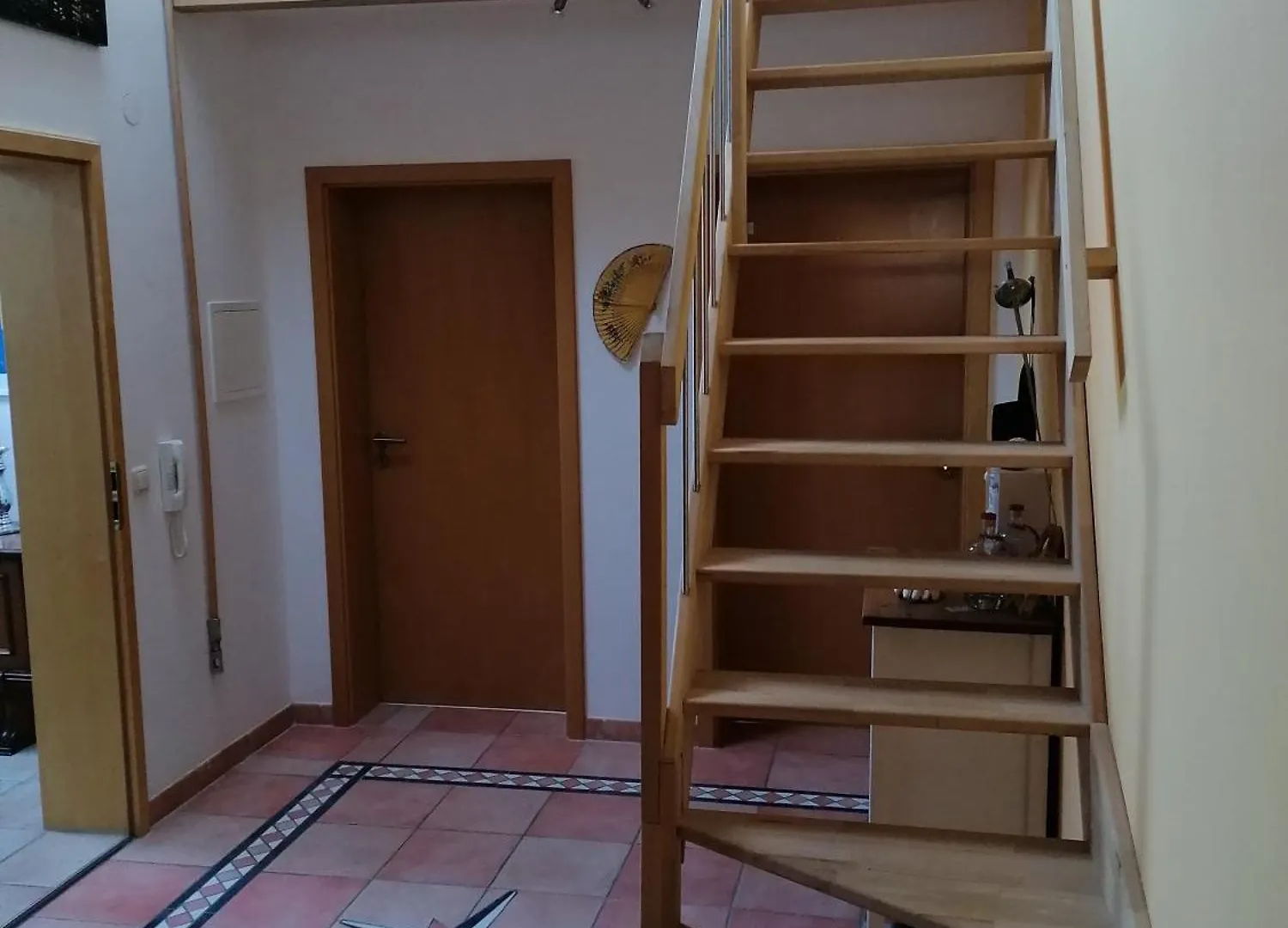 Helles Gaestezimmer Mit Kleinkueche Und Badbenutzung Schwabmunchen 0*,  Germany